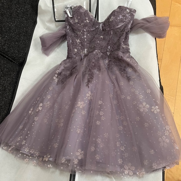 Homecoming/ grad dress - Picture 2 of 2